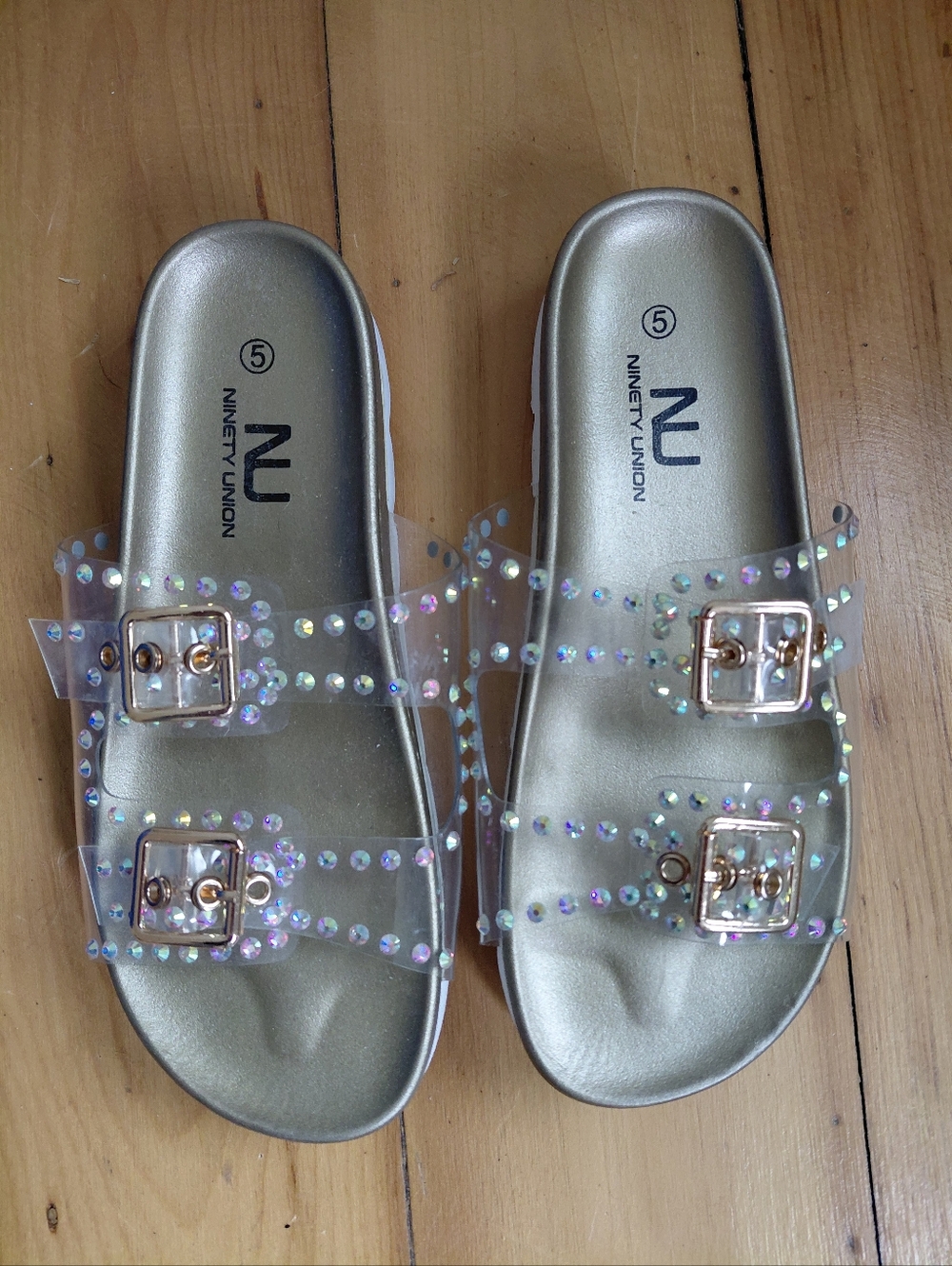 NINTEY UNION HAVANNA LUCITE RHINESTONE EMBELLISHED BUCKLE SANDALS GOLD SIZE 5